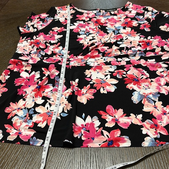Liz Claiborne Career Woman, Floral Black and Pink Women's Top Plus Size 1X - Picture 8 of 10